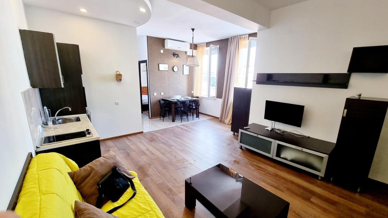 Old Batumi Mgzavrebi Apartments المظهر الخارجي الصورة