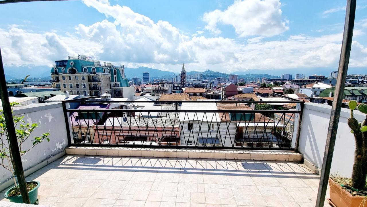 Old Batumi Mgzavrebi Apartments المظهر الخارجي الصورة