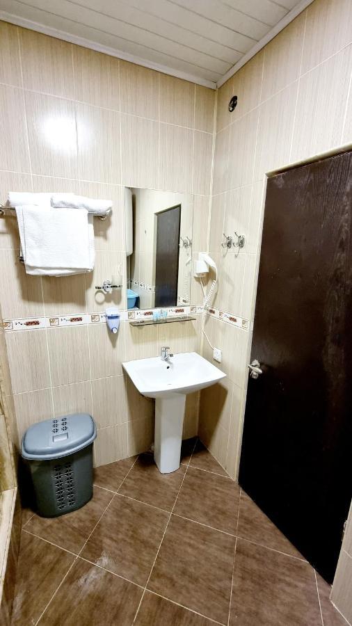 Old Batumi Mgzavrebi Apartments المظهر الخارجي الصورة